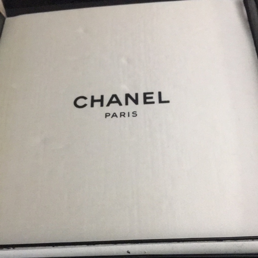 CHANEL gold BELT - Picture 5 of 9